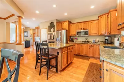 402 Honey Locust Dr, Cranberry Township, PA 16066 - Photo 5