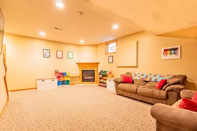 402 Honey Locust Dr, Cranberry Township, PA 16066 - Photo 25