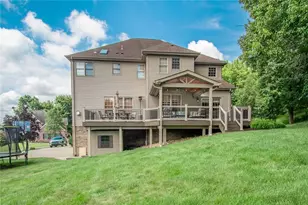 402 Honey Locust Dr, Cranberry Township, PA 16066 - Photo 31