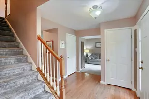 1871 Pioneer Dr, Pittsburgh, PA 15143 - Photo 3