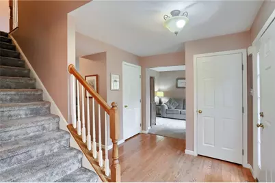 1871 Pioneer Dr, Pittsburgh, PA 15143 - Photo 13