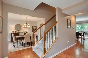 1871 Pioneer Dr, Pittsburgh, PA 15143 - Photo 11