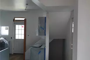 109 Phillips Pl, New Castle, PA 16101 - Photo 15