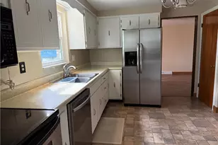3407 Pinewood, West Homestead, PA 15120 - Photo 5