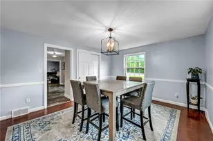 3225 Comanche Rd, Bethel Park, PA 15241 - Photo 9