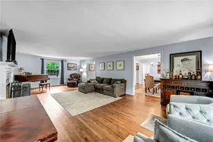 3225 Comanche Rd, Bethel Park, PA 15241 - Photo 5