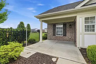 2192 Westview Cir, Lancaster Township, PA 16037 - Photo 3