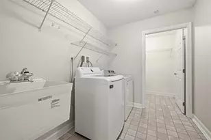 2192 Westview Cir, Lancaster Township, PA 16037 - Photo 25
