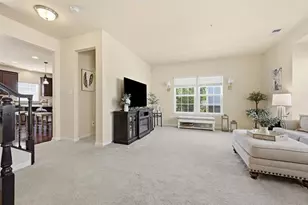 601 Pointe View Dr, Adams Township, PA 16046 - Photo 11