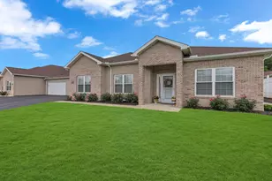 1706 Cherokee Dr, Chippewa Township, PA 15010 - Photo 1