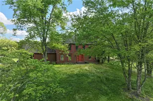 1125 Woodland Rd, Marshall, PA 15005 - Photo 1