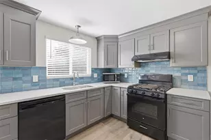 5229 Meadowcrest Rd, Pittsburgh, PA 15236 - Photo 5