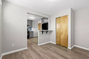 5229 Meadowcrest Rd, Pittsburgh, PA 15236 - Photo 9
