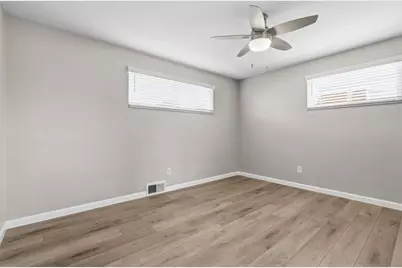 5229 Meadowcrest Rd, Pittsburgh, PA 15236 - Photo 15