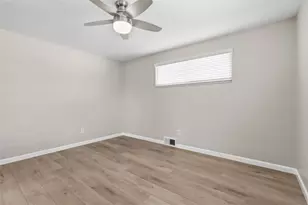 5229 Meadowcrest Rd, Pittsburgh, PA 15236 - Photo 17