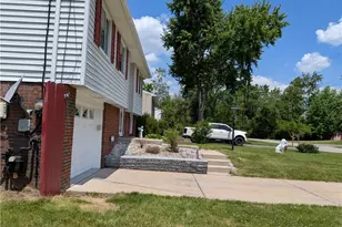209 Bendix Dr, Moon/Crescent Twp, PA 15108 - Photo 5