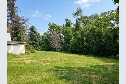 1166 N Main St, South Strabane, PA 15301 - Photo 37