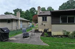 5229 Colewood Dr, Pittsburgh, PA 15236 - Photo 5