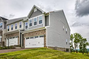 5002 Wellington Ct, Penn Twp, PA 15644 - Photo 3