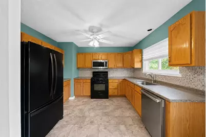 403 Wingate Dr, Robinson Twp, PA 15205 - Photo 9