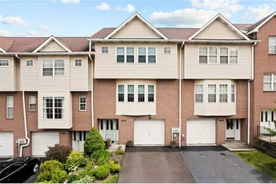 403 Wingate Dr, Robinson Twp, PA 15205 - Photo 1