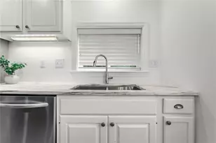 58 Sterling St, Pittsburgh, PA 15203 - Photo 11