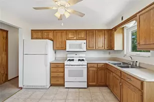 14332 Roberta Dr, North Huntingdon, PA 15642 - Photo 11