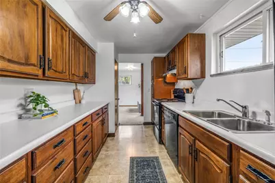 2052 Hulton Rd, Pittsburgh, PA 15147 - Photo 13