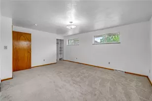 2052 Hulton Rd, Pittsburgh, PA 15147 - Photo 23