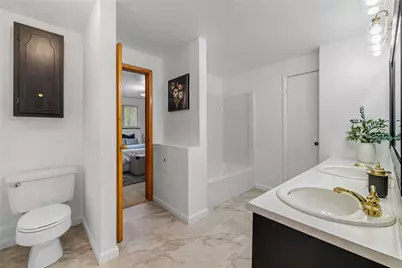 2052 Hulton Rd, Pittsburgh, PA 15147 - Photo 11
