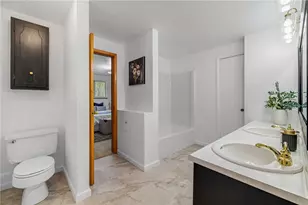 2052 Hulton Rd, Pittsburgh, PA 15147 - Photo 11