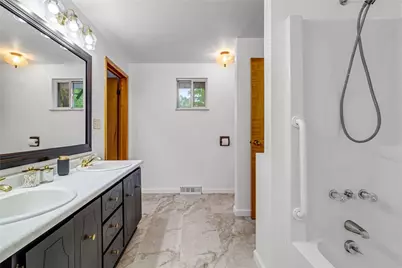2052 Hulton Rd, Pittsburgh, PA 15147 - Photo 21
