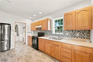 208 37th St Ext, West Mayfield, PA 15010 - Photo 5