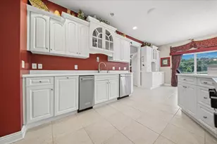 190 Silvercreek Dr, Adams Township, PA 16046 - Photo 13