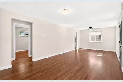 693 Union Avenue Ext, Ross Twp, PA 15229 - Photo 3