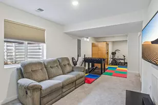1105 Deerfield Dr, Pittsburgh, PA 15143 - Photo 33