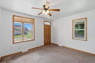 199 Poplar St, Applewold Boro, PA 16201 - Photo 7