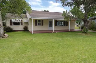 1009 Arlington Dr, Pymatuning Township, PA 16125 - Photo 1