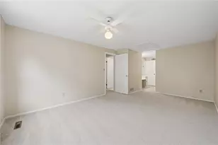 2104 Berkshire Dr, Monroeville, PA 15146 - Photo 39
