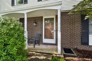 2104 Berkshire Dr, Monroeville, PA 15146 - Photo 3