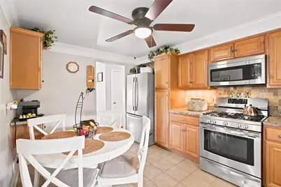 1016 Dana Dr, West Mifflin, PA 15122 - Photo 5