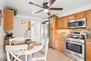 1016 Dana Dr, West Mifflin, PA 15122 - Photo 5