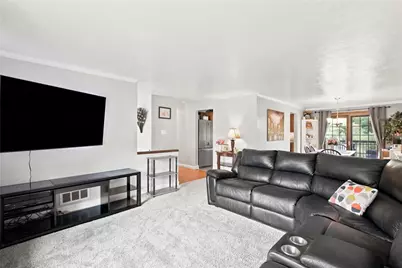 1016 Dana Dr, West Mifflin, PA 15122 - Photo 9