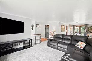 1016 Dana Dr, West Mifflin, PA 15122 - Photo 9
