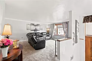 1016 Dana Dr, West Mifflin, PA 15122 - Photo 11