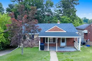 121 Glencoe Dr, West Mifflin, PA 15122 - Photo 1