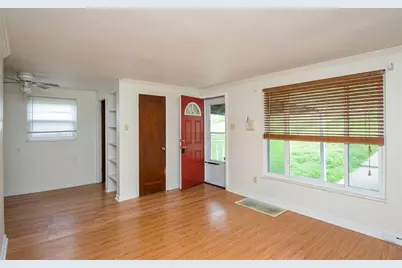 121 Glencoe Drive, West Mifflin, PA 15122 - Photo 7