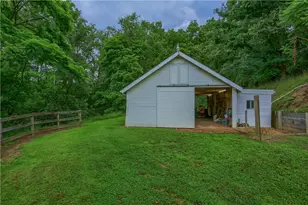 245 Hutchman Rd, Adams Township, PA 16046 - Photo 9