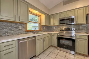 1125 Acorn Dr, South Greensburg Boro, PA 15601 - Photo 5