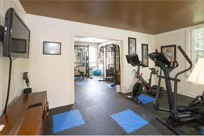 811 Rockwood Ave, Pittsburgh, PA 15234 - Photo 21